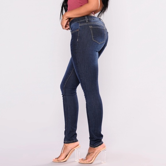 Dark Denim Fashion Nova Jeans💙 - Picture 1 of 3